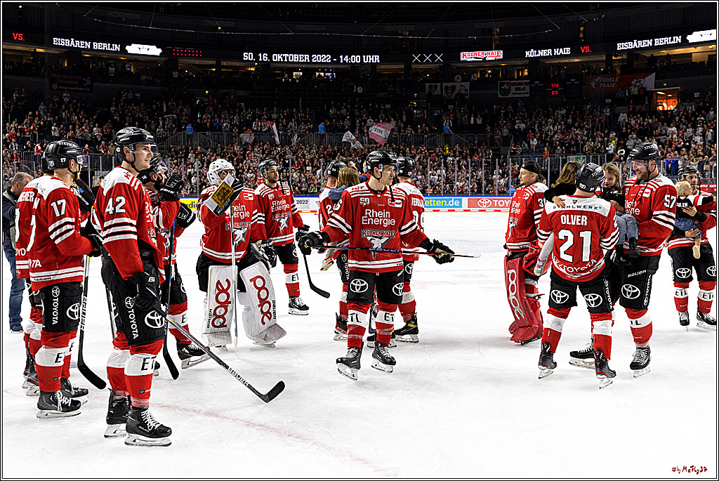 PENNY DEL;  Kölner Haie - Straubing Tigers; Köln, 09.10.2022